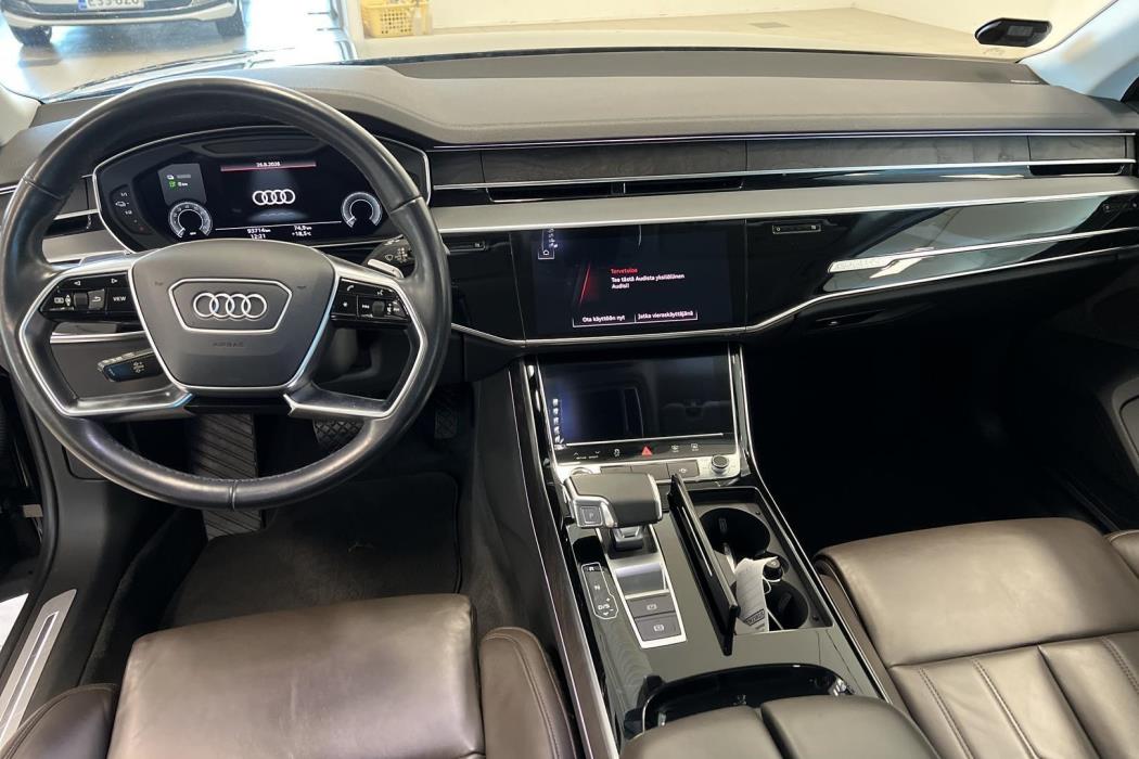 AUDI A8 2021