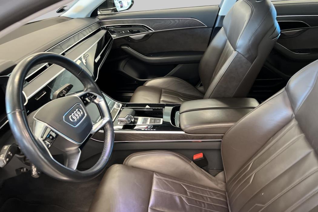 AUDI A8 2021