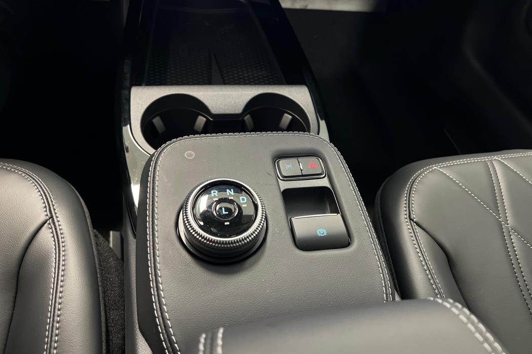 FORD Mustang Mach-E 2025