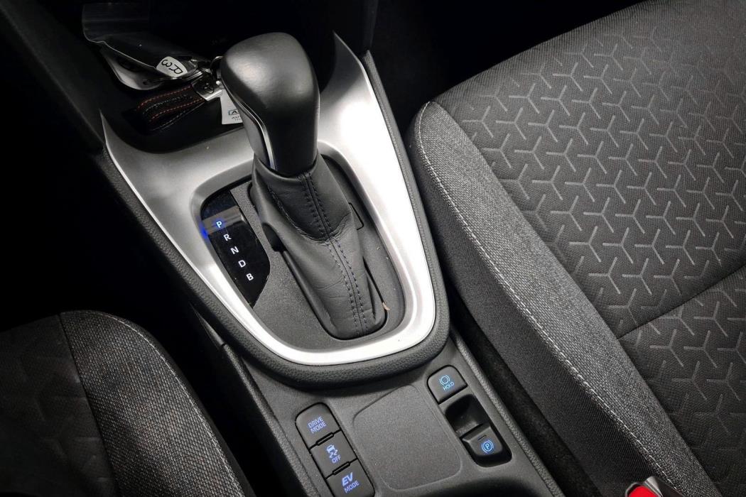 TOYOTA Yaris Cross 2023