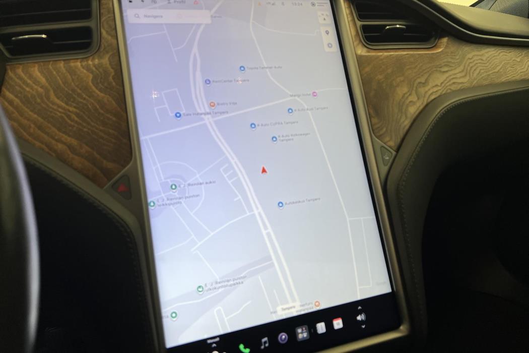 TESLA Model S 2020