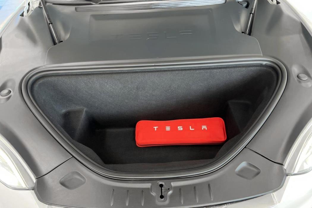 TESLA Model S 2020