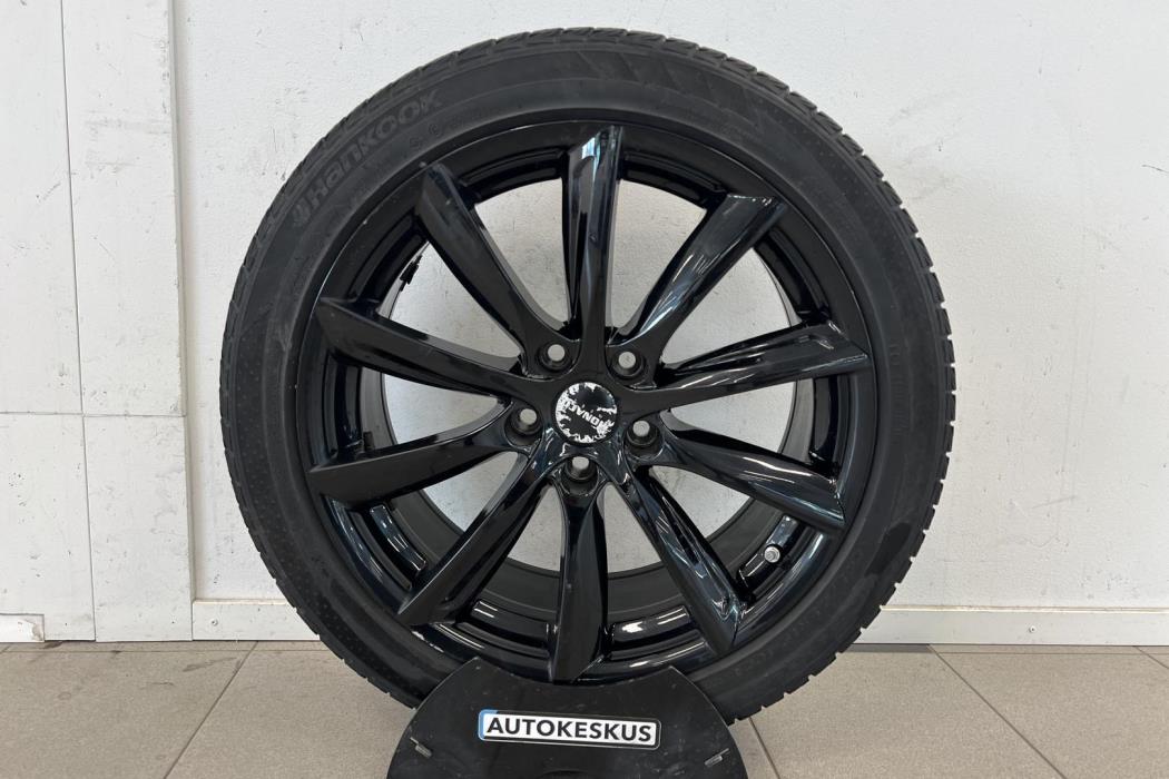 TESLA Model S 2020