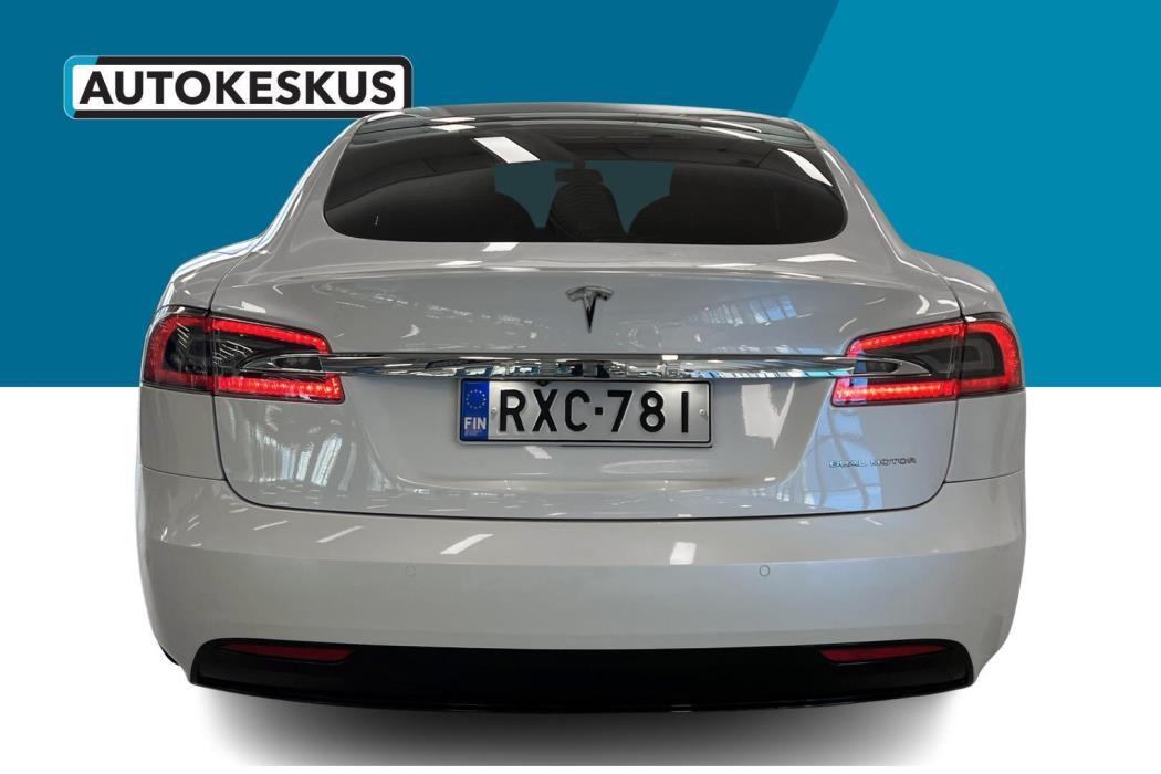 TESLA Model S 2020
