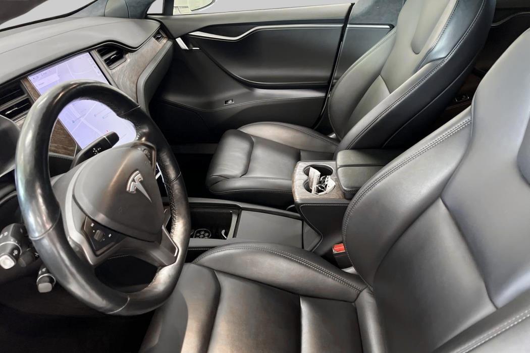 TESLA Model S 2020