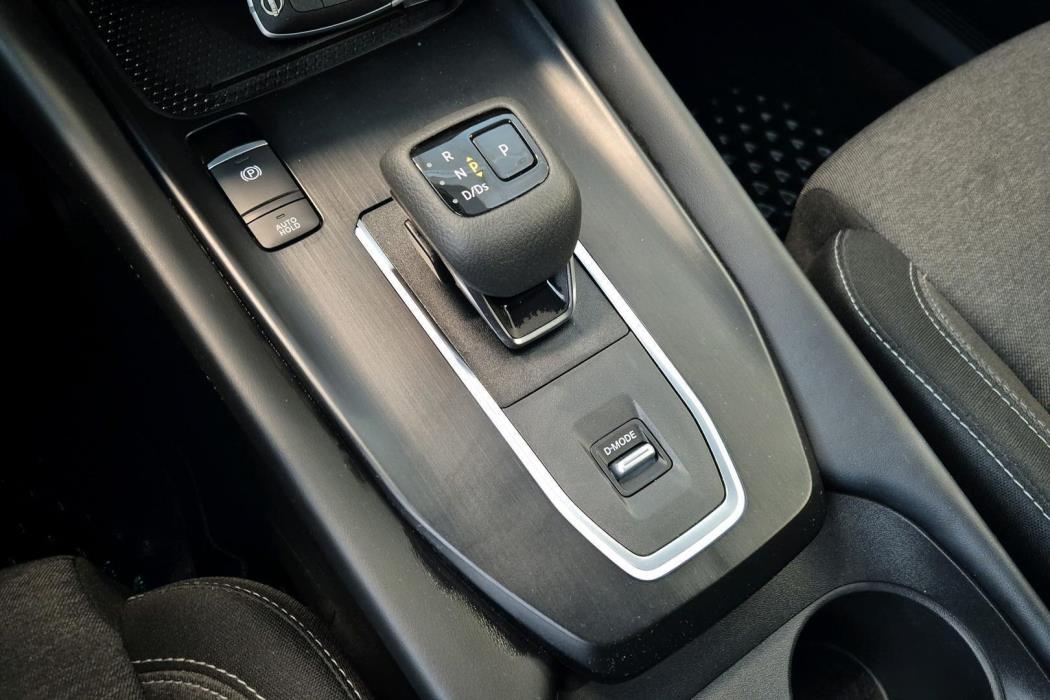 NISSAN Qashqai 2024