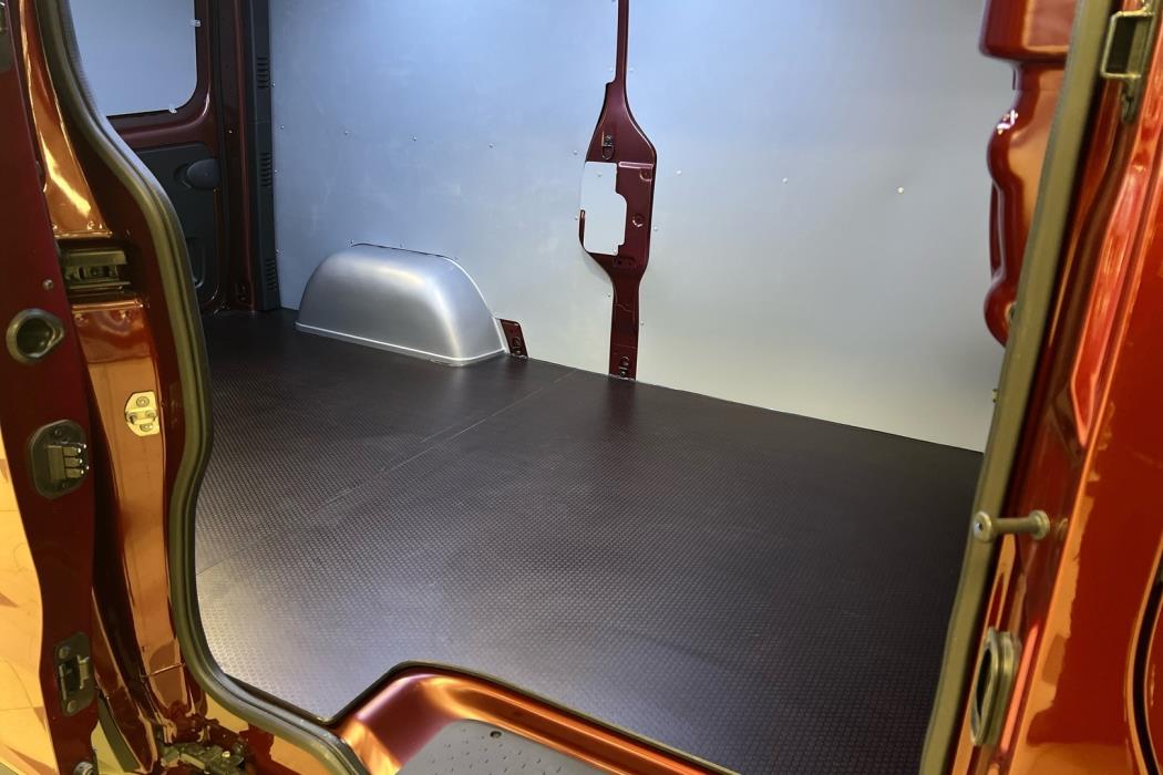 NISSAN Primastar 2025