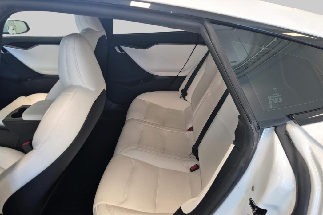 TESLA Model S 2020