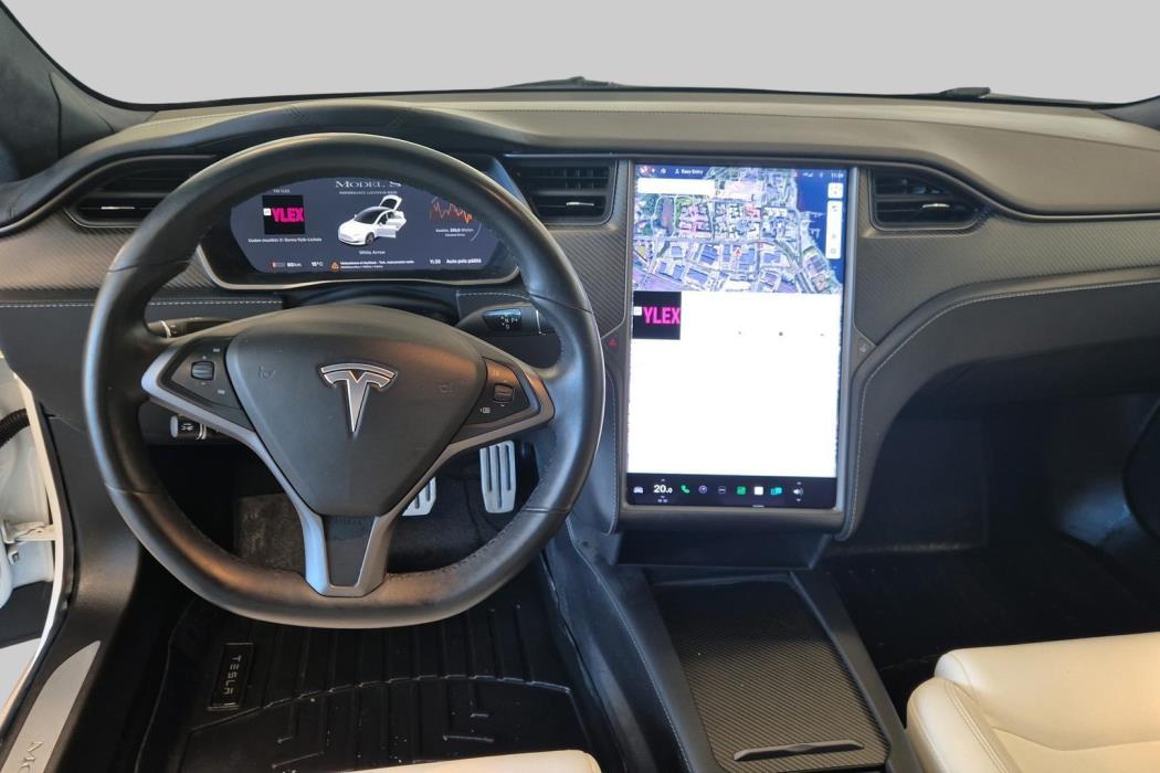TESLA Model S 2020