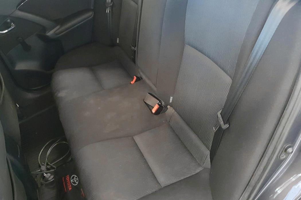 TOYOTA Avensis 2010