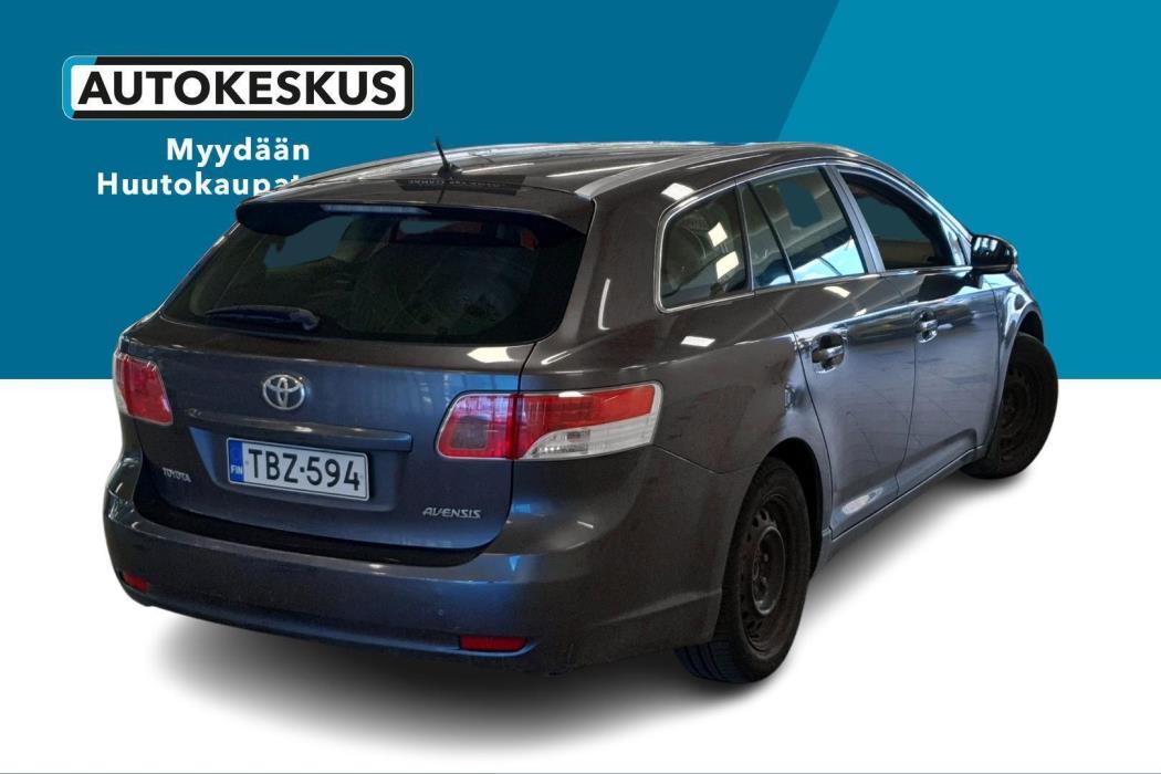 TOYOTA Avensis 2010