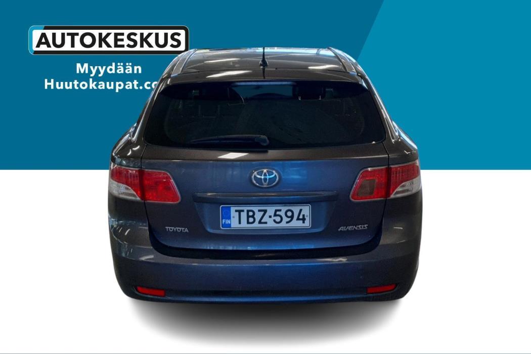 TOYOTA Avensis 2010