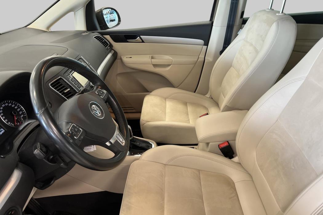 VOLKSWAGEN Sharan 2011