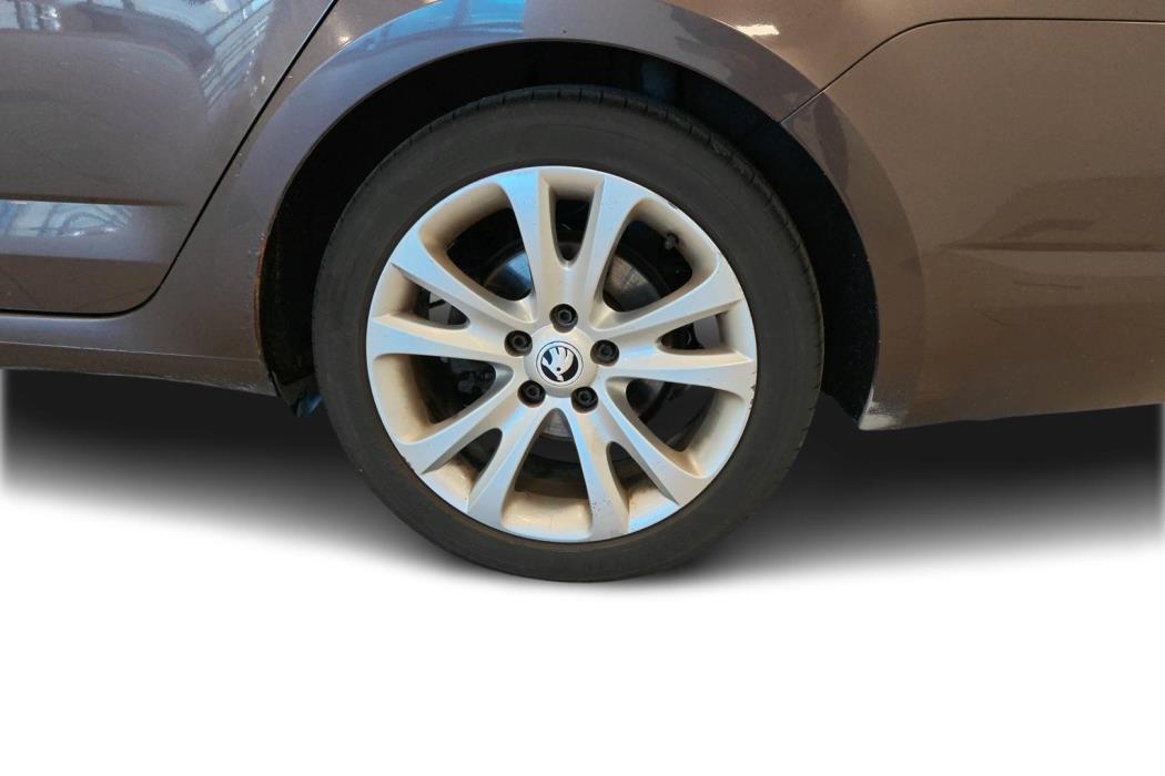 SKODA Octavia 2014