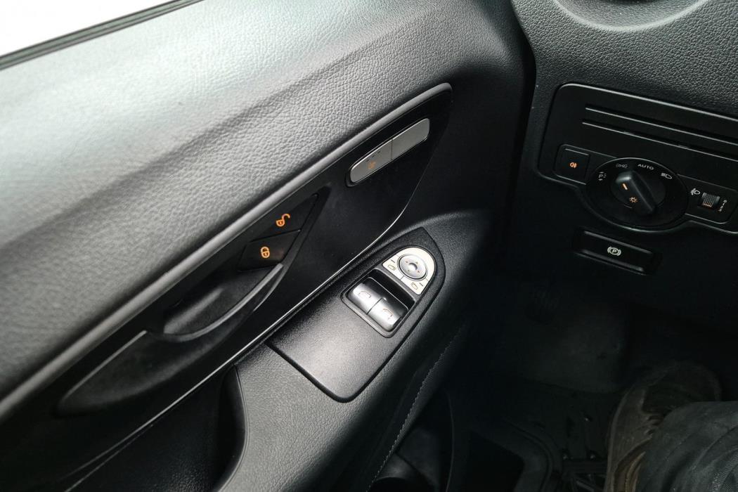 MERCEDES-BENZ Vito 2015