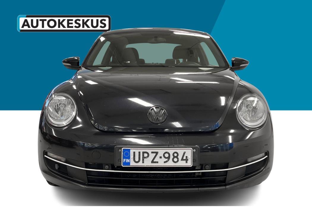 VOLKSWAGEN Beetle 2012