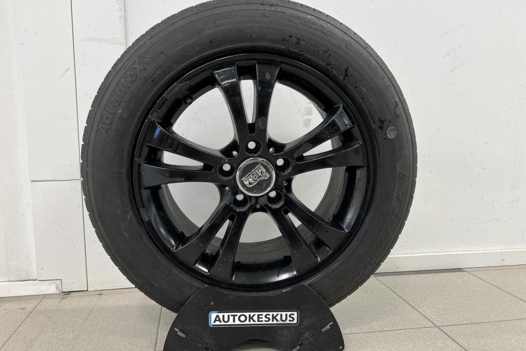 VOLKSWAGEN Beetle 2012