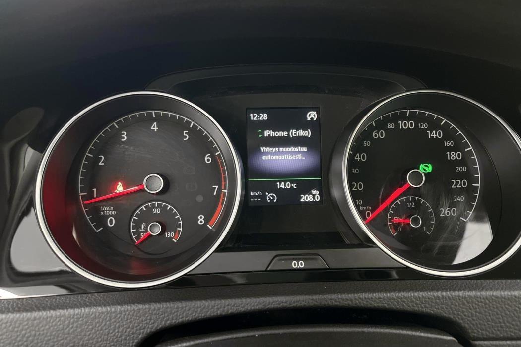 VOLKSWAGEN Golf 2015