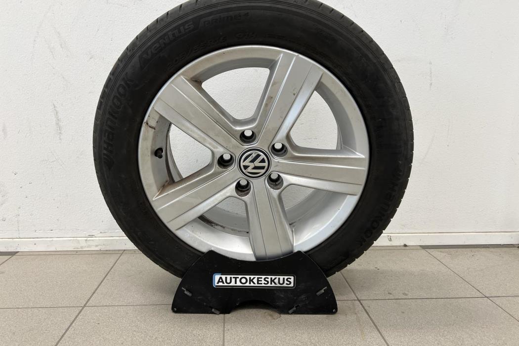 VOLKSWAGEN Golf 2015