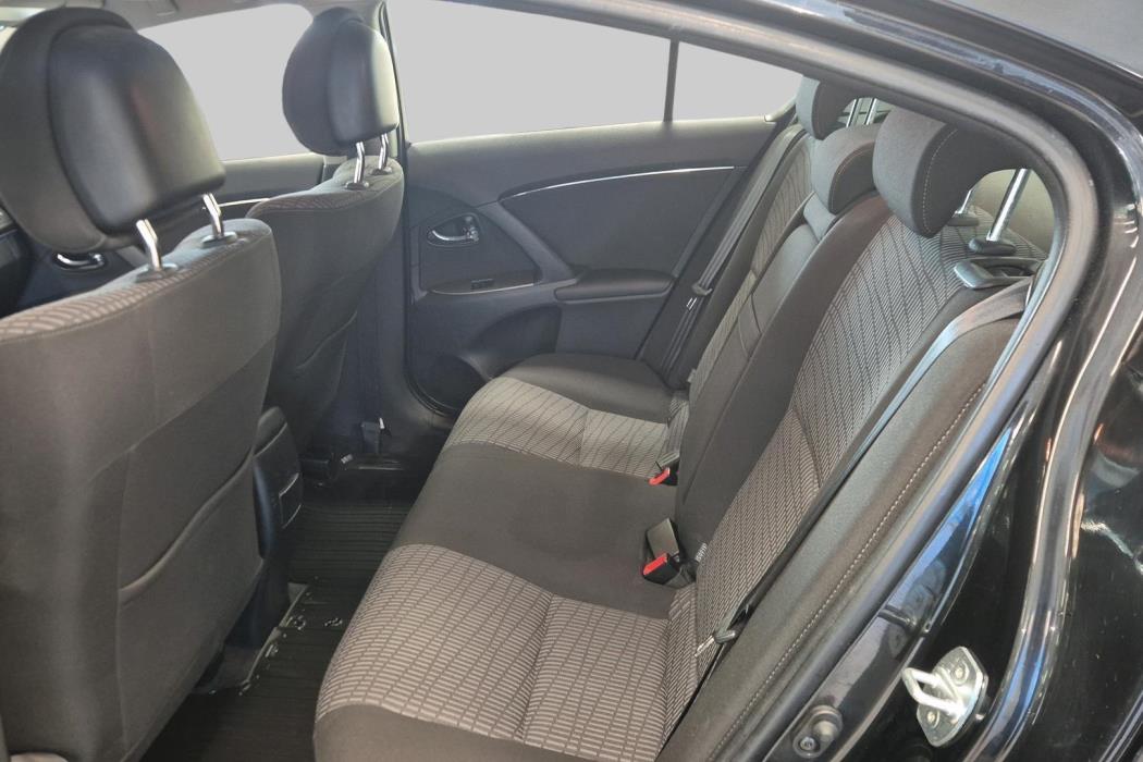 TOYOTA Avensis 2011