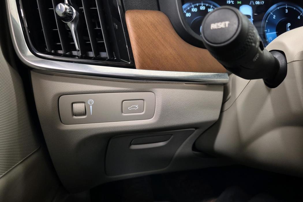 VOLVO S90 2017