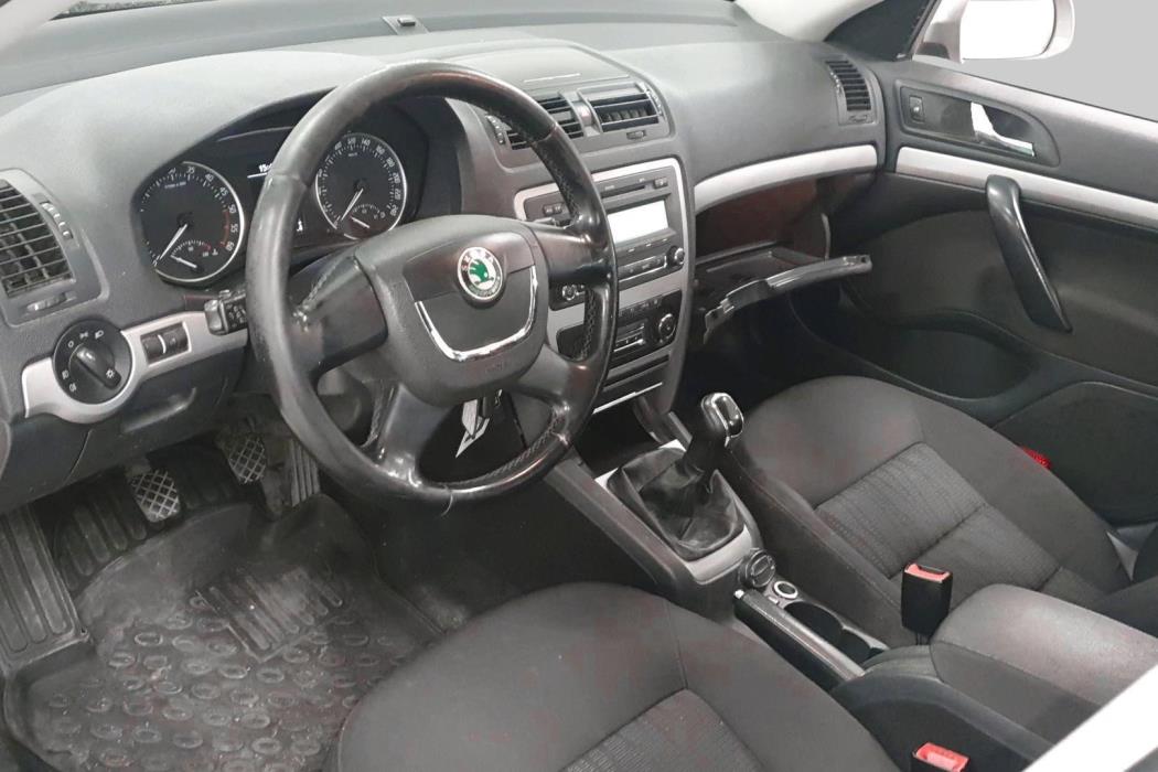 SKODA Octavia 2011
