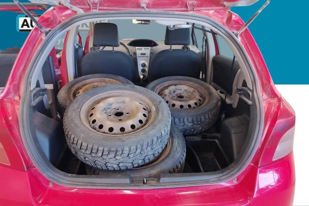 TOYOTA Yaris 2006