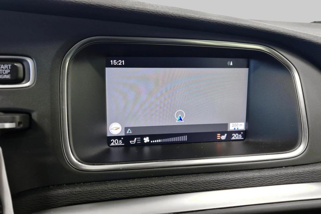 VOLVO V40 2018