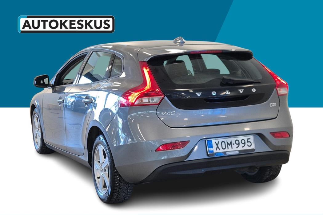 VOLVO V40 2018