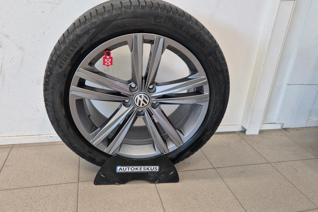 VOLKSWAGEN Arteon 2020