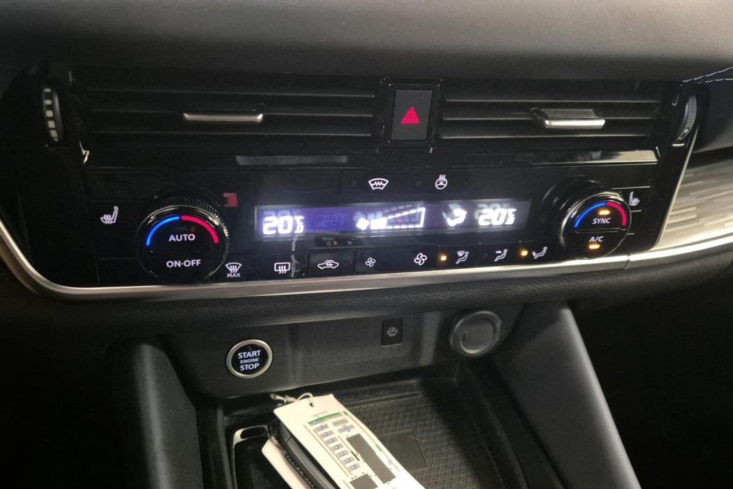 NISSAN Qashqai 2024
