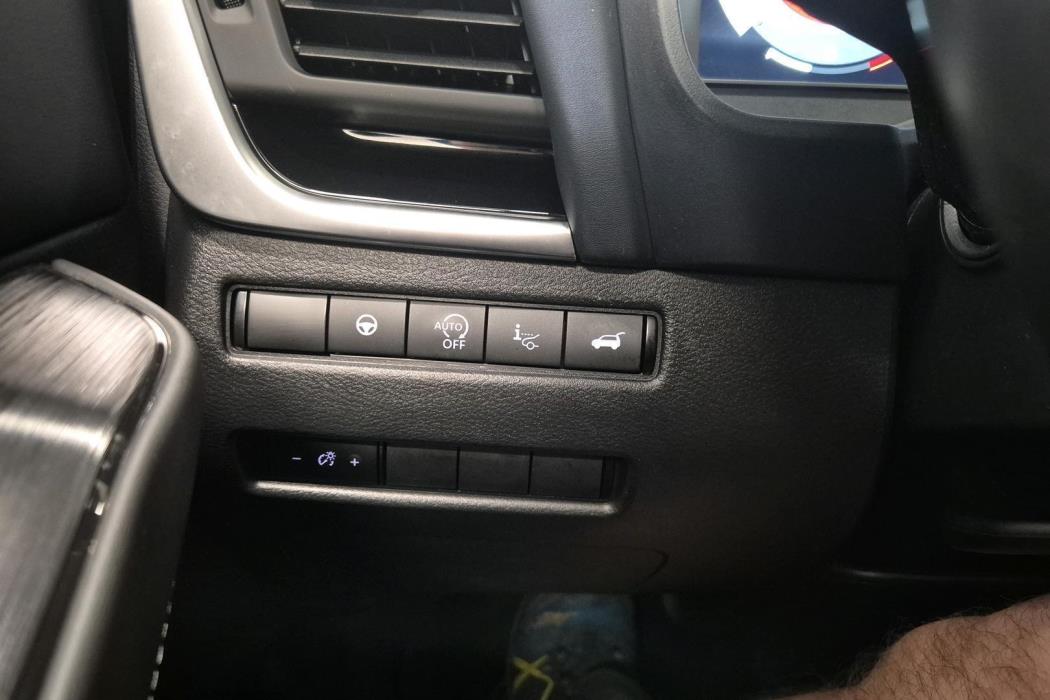 NISSAN Qashqai 2024