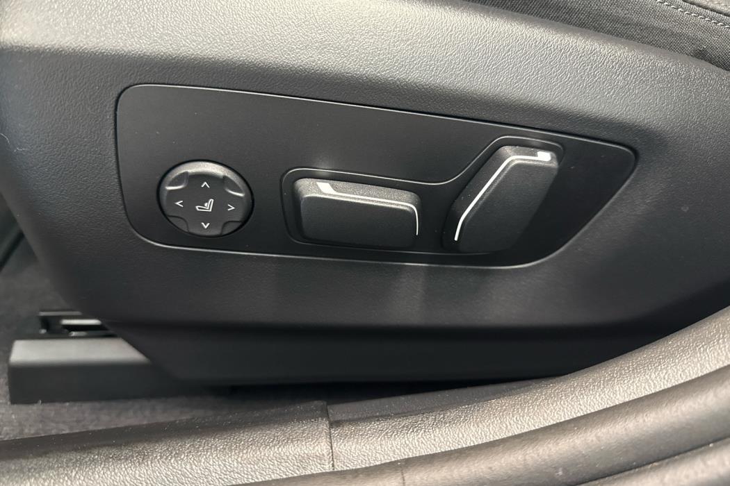 BMW i5 2025