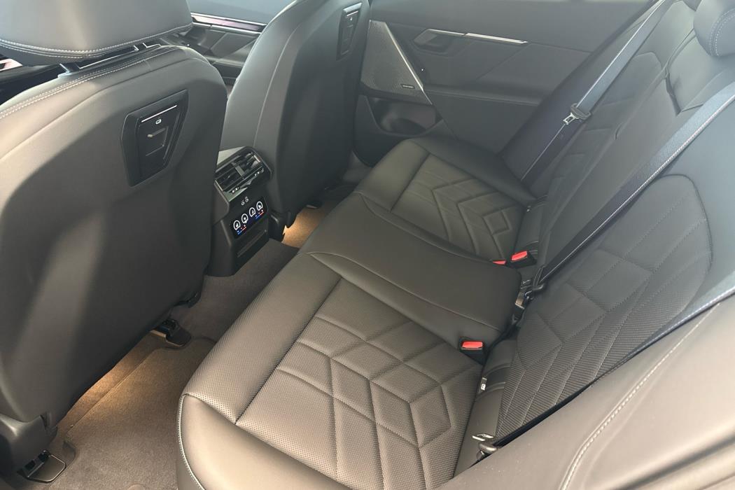 BMW i5 2025