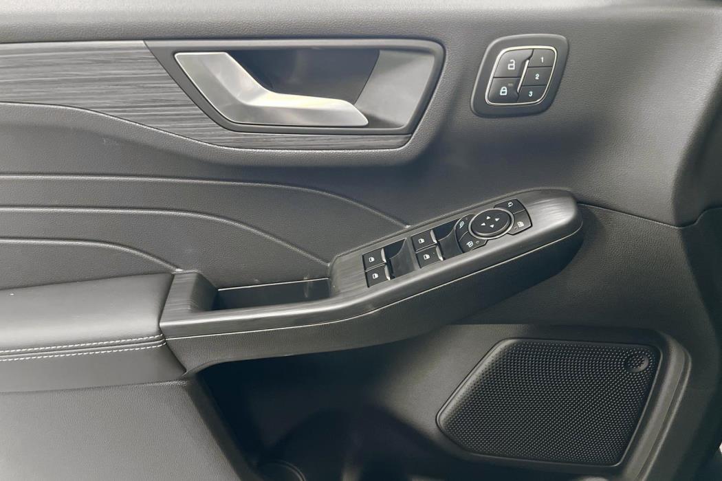 FORD Kuga 2026