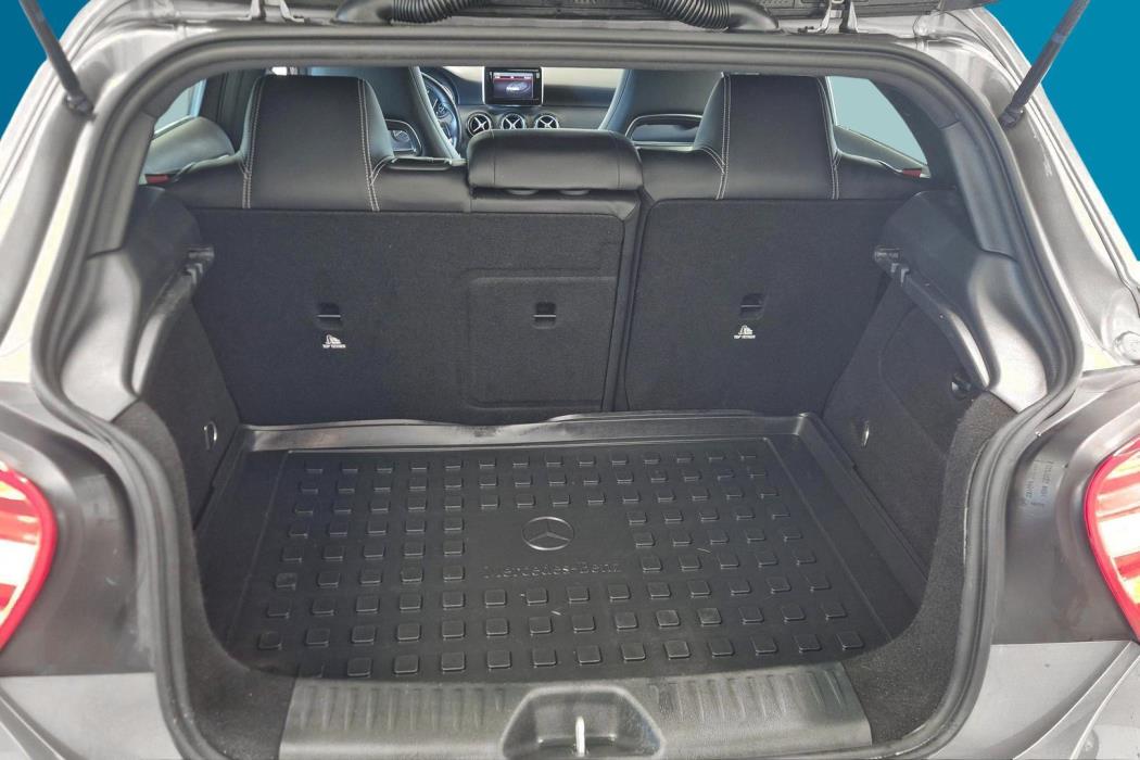 MERCEDES-BENZ A 2013
