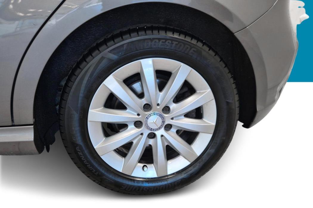 MERCEDES-BENZ A 2013