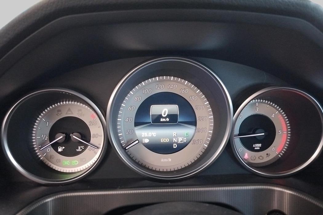 MERCEDES-BENZ E 2014