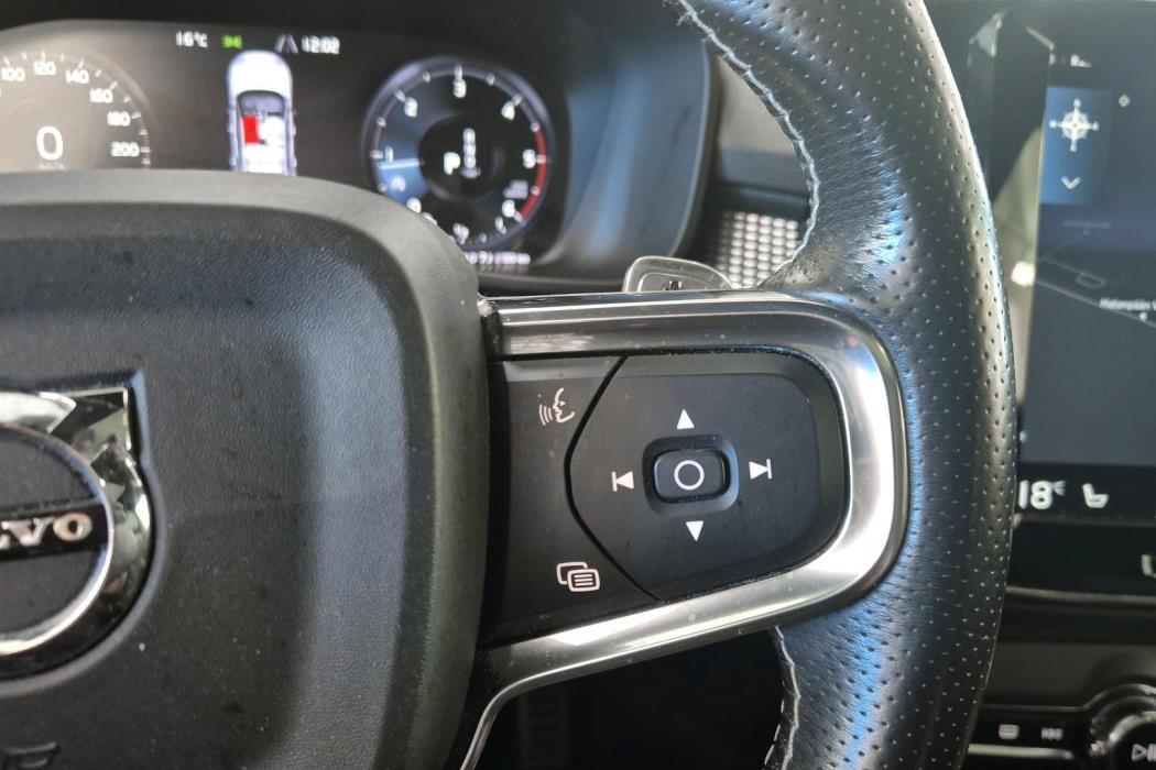 VOLVO XC40 2018