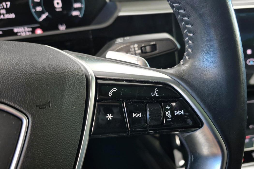 AUDI E-TRON 2021