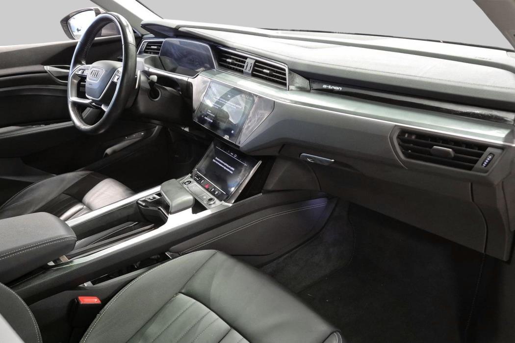 AUDI E-TRON 2021