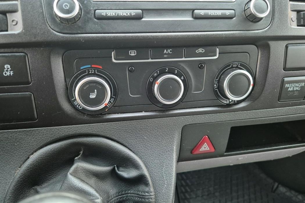 VOLKSWAGEN Transporter 2013