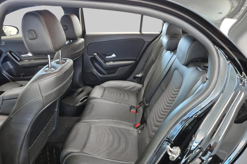 MERCEDES-BENZ A 2021