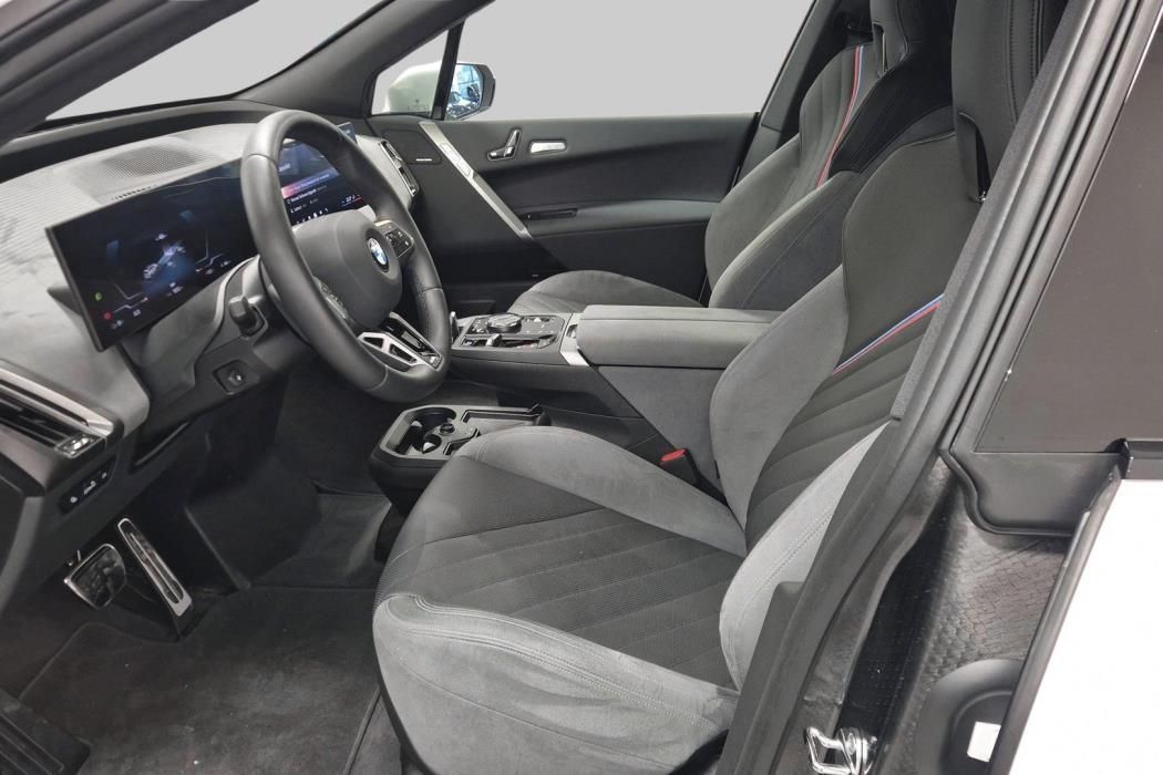 BMW iX 2025