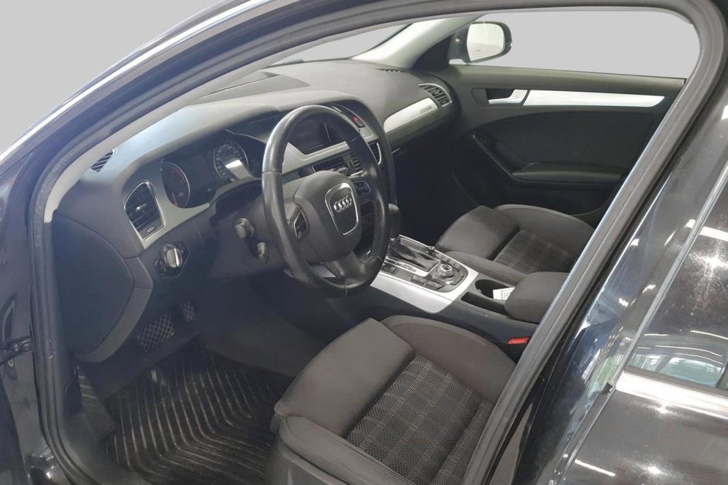 AUDI A4 2010