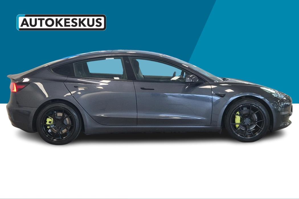 TESLA Model 3 2021