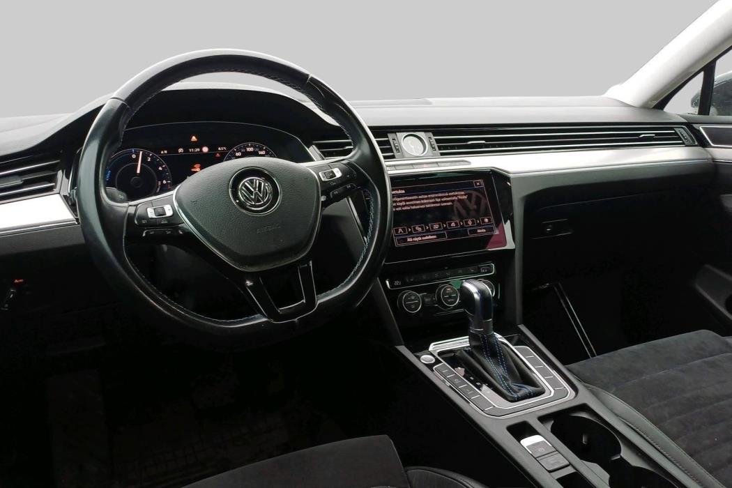 VOLKSWAGEN Passat 2017