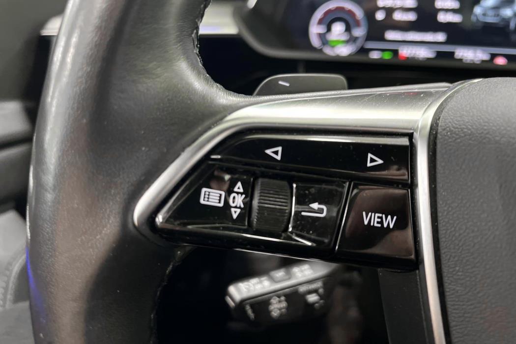 AUDI e-tron 2022