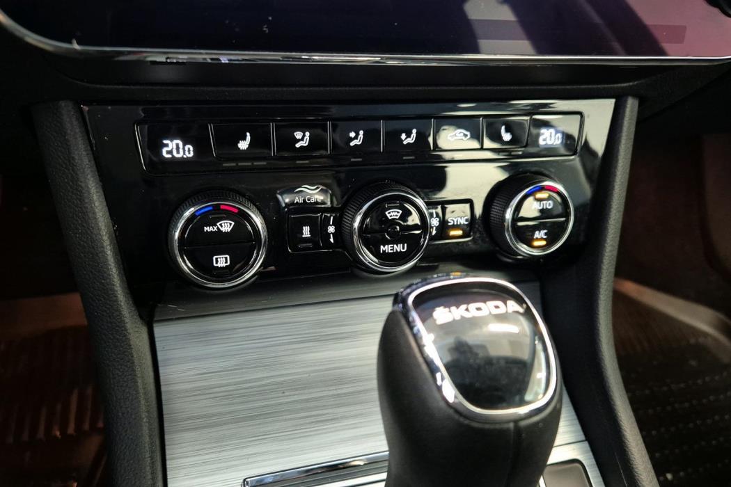 SKODA Superb 2023