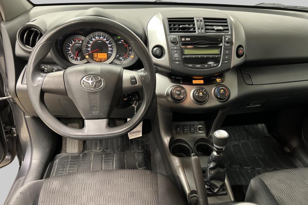 TOYOTA RAV4 2010